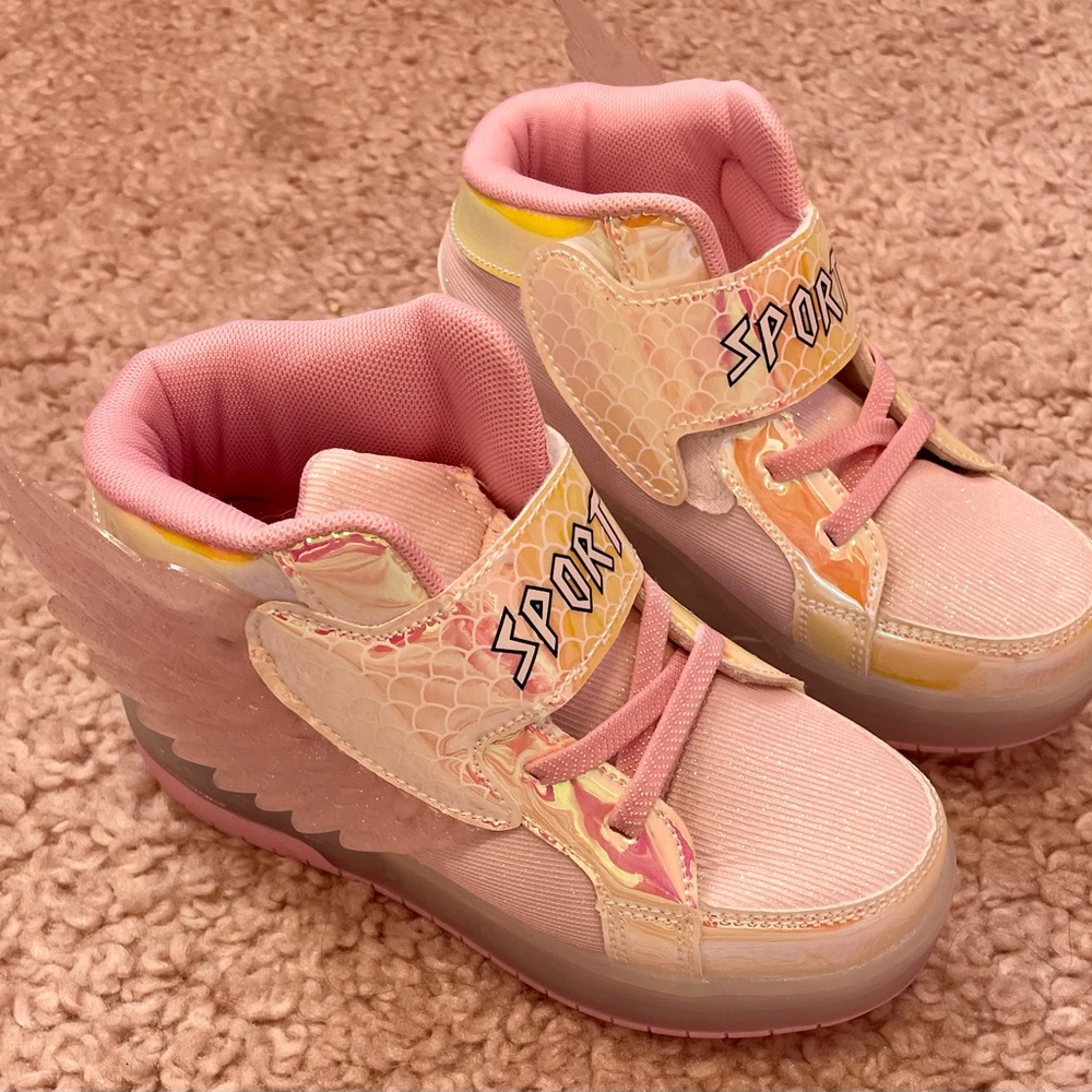 Girls kids size 32 pink glitter wings roller skate sneakers